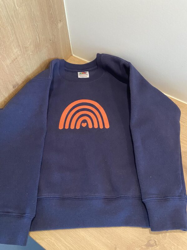 Sweater kind met borduring